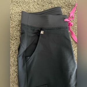 FIGS scrub pants sz XS Tall